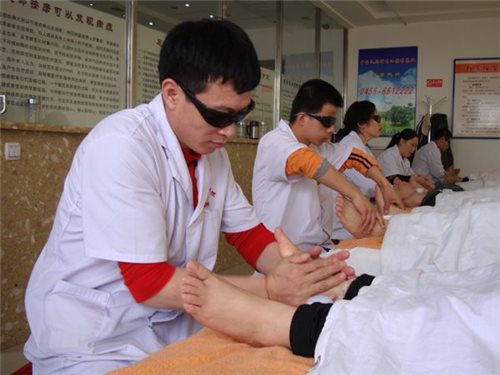&#19975;&#35937;&#22478;&#23448;&#32593;&#28216;&#25103;&#20013;&#24515;&#65288;&#20013;&#22269;&#65289;&#23448;&#26041;&#32593;&#31449;